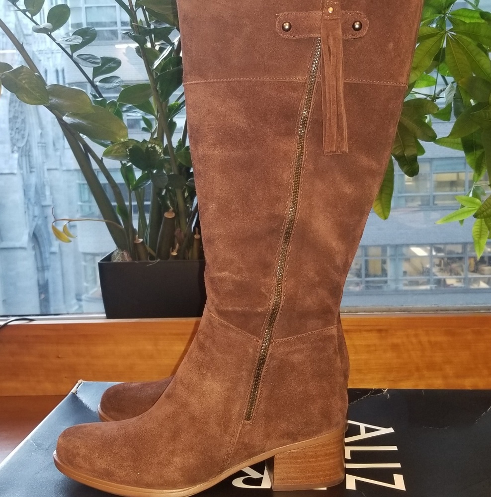 NWT Naturalizer Demi Brown Suede Wide Calf Boots